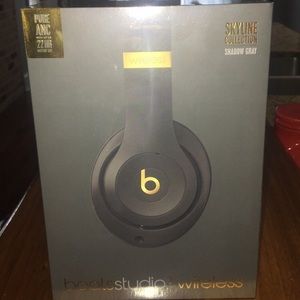 Beats Studio3 Headphones - Skyline Collection NWT